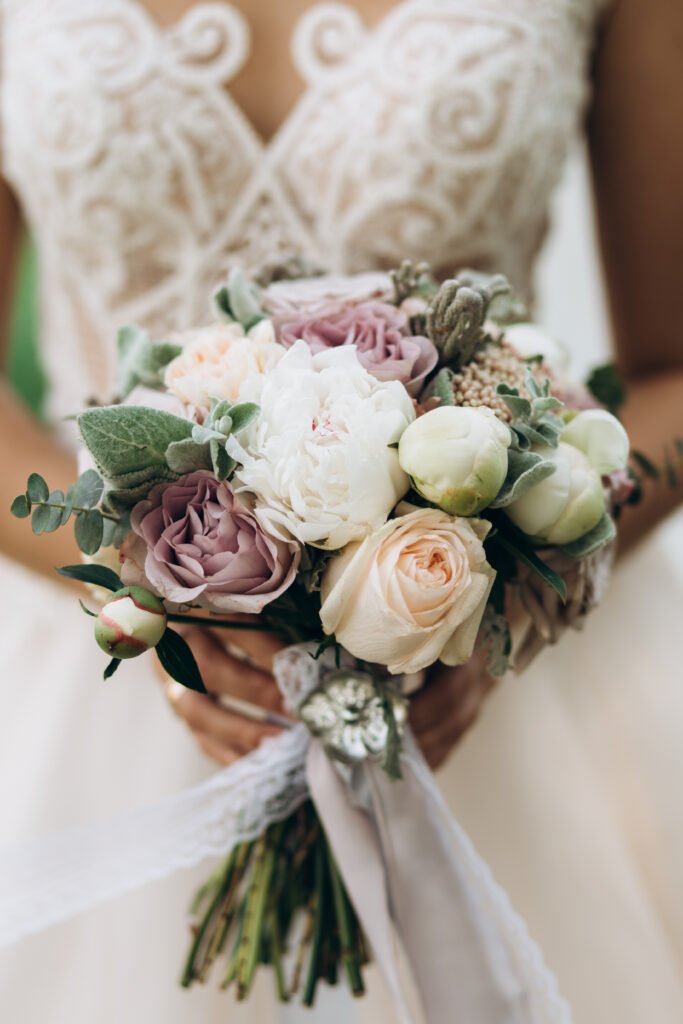 Personnalisez vos moments précieux avec Créations Debrincat. Du mariage au baptême, en passant par les EVJF et les anniversaires, chaque événement devient unique grâce à nos créations sur mesure